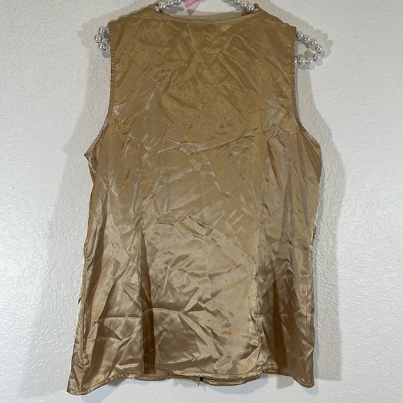 Apostrophe Women's Size L Gold Ruffled Button Front Cami Casual Blouse Top NWT - Picture 3 of 4